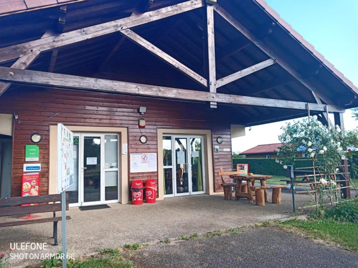 Camping Les Hirondelles Bourg-Sainte-Marie Экстерьер фото