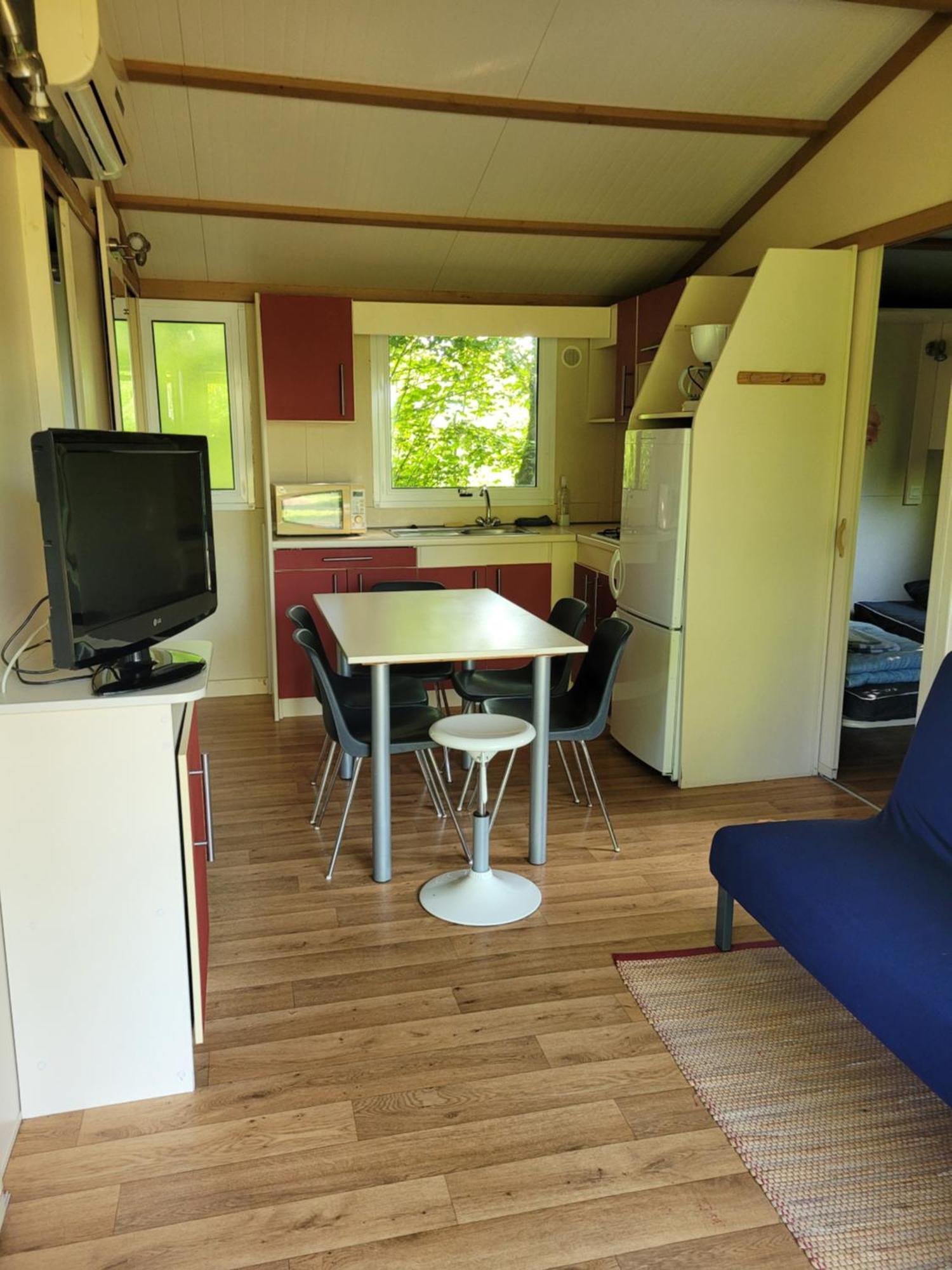 Camping Les Hirondelles Bourg-Sainte-Marie Экстерьер фото